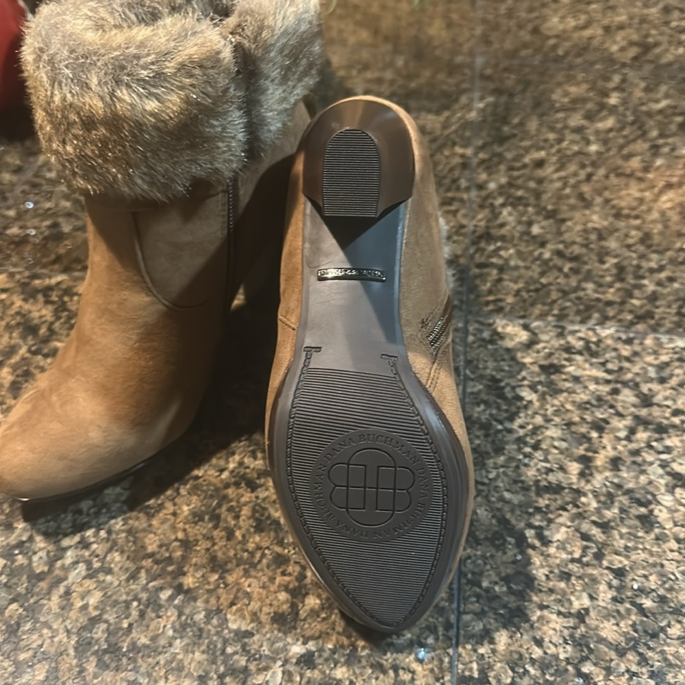 🔥🔥🔥Faux Fur Booties by Dana🔥🔥Buchman Mob Wife Aesthetic - Picture 4 of 6